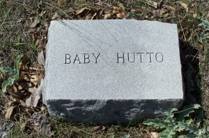 Hutto, Baby